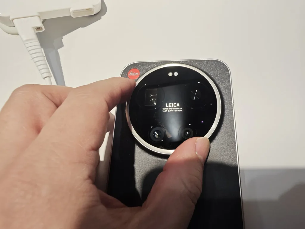 Leitzphoneの物理カメラリング